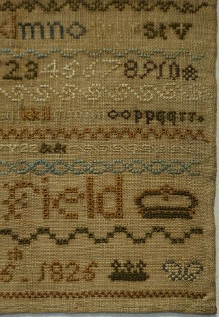 SMALL EARLY 19TH CENTURY ALPHABET & TRIPLE CROWN SAMPLER BY ANN FIELD - 1825 7