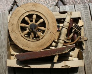 Antique primitive Saxonian wooden spinning wheel,  19th cent. 7