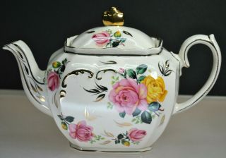 Rare - Vintage " Sadler " Cube Teapot 2897 B England Roses & Gold Gild (4 - Cup)