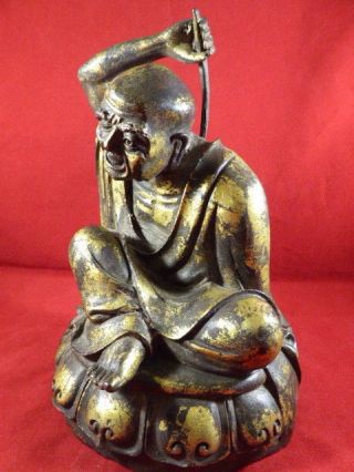 STUNNING ANTIQUE CHINESE GILT BRONZE FIGURE OF A MAN WITH A BACK SCRATCHER c1880 2