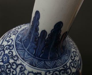 Antique Chinese Porcelain Blue and White Vase With Kylin - 40cm 4