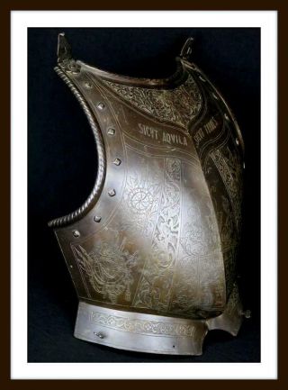 Antique 17th - 18th C.  Engraved Italian Parade Cuirass Breastplate Armor (sword) 2