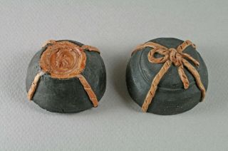 Japanese incense container kogo shaped like a chatsubo 6