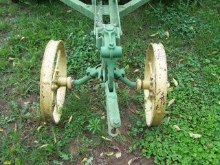 ANTIQUE HORSE DRAWN DISC HARROW WITH CAST IRON SEAT SAY STODDARD GREEN & YELLOW 4