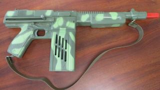 VINTAGE MARX PLASTIC PULL BACK BOLT ACTION TOMMY MACHINE GUN CAMO & BOX 8