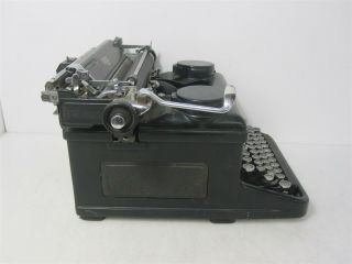 Antique 1930s Royal Typewriter KHM1952500 2