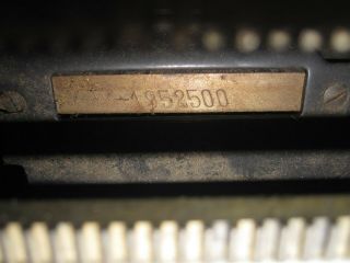 Antique 1930s Royal Typewriter KHM1952500 5