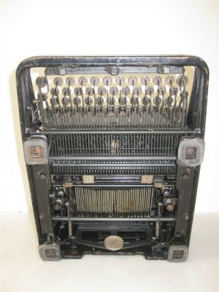 Antique 1930s Royal Typewriter KHM1952500 7