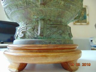 Large Ancient Chinese solid Bronze Vase 16 