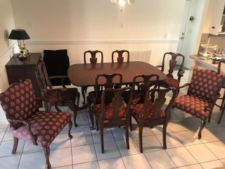 Henkel Harris Mahogany Model 2208 Dining Room Table,  Leafs,  Chairs,  Full Pads