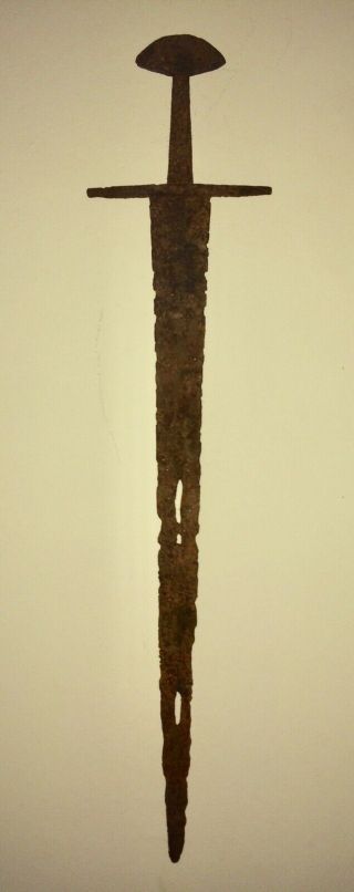Oakeshott ' s Viking sword Type X cca 1000 - 1100 knightly 11
