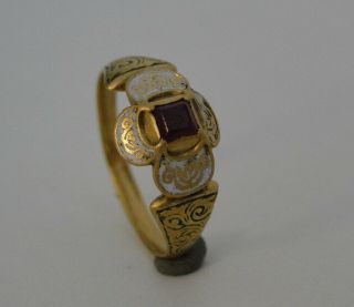 Renaissance Enameled Gold Ring With Ruby
