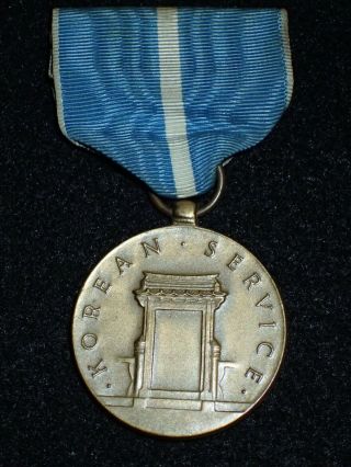 United States Of America Korean War Service Medal Period Wrapped Broach