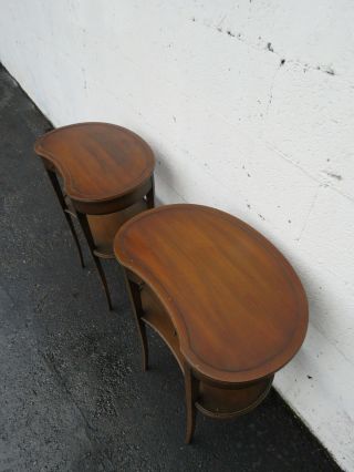 1940s Mahogany Kidney Shape Distressed Side End Tables Nightstands 9127 6