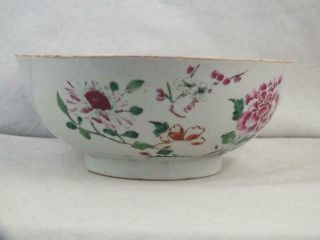 EARLY 18TH C CHINESE PORCELAIN FAMILLE ROSE FLORAL BOWL 4