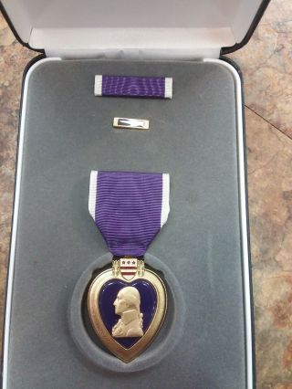 Purple Heart,  Uniform Ribbon,  Lapel Pin,  Case Korean War 2