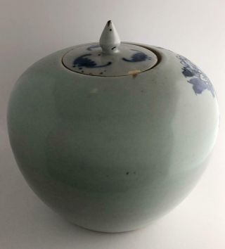 ANTIQUE CHINESE JAPANESE BLUE AND WHITE GLAZED POTTERY LARGE JAR VASE WITH A LID 10