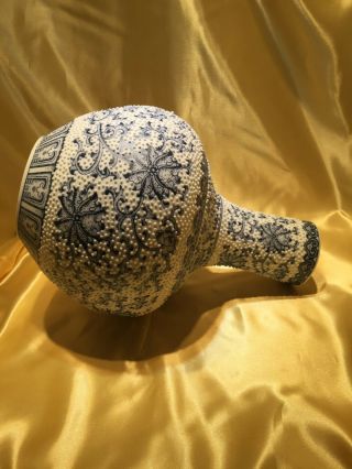 Chinoiserie Asian Thin Texture Blue Cobalt White Ceramic Vase Jingdezhen history 7