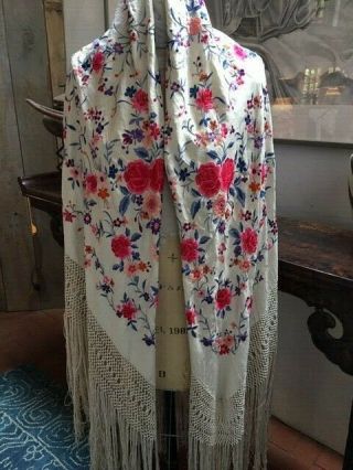 Antique Chinese silk embroidered shawl 2