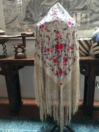 Antique Chinese silk embroidered shawl 3