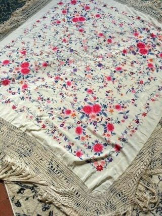 Antique Chinese silk embroidered shawl 9