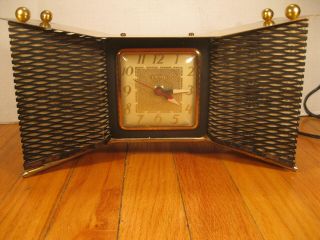 Rare Vintage United Model 340 Clock Mid Century Modern Atomic Lighted Bow Tie