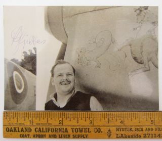 Robert H.  M.  Gibbes Autograph Royal Austrailian Air Force Pilot Wing Commander 5