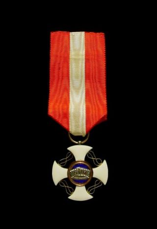 WWII Italian Order of the Crown of Italy Medal - 5cl w/ Case 2