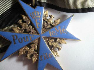 Pour le Merite award juncker highest award WW I Juncker rare medal hard enamel 3