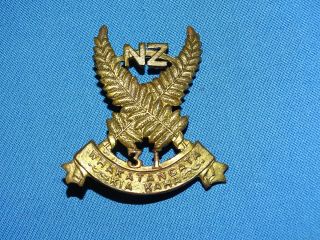 WWI - WWII Zealand Cap Hat Badge,  NZ 3I WHAKATANGATA KIA KAHA (221) 2