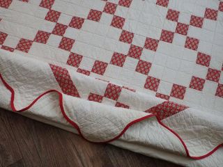Vintage 1950s Red & White Nine Patch QUILT Scalloped Edges 83 