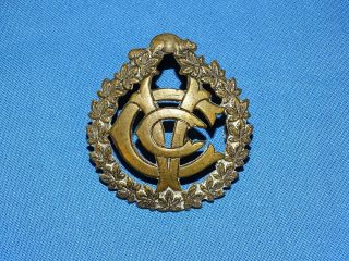 Wwi - Wwii Canadian Cap Hat Badge,  Cvc (144)