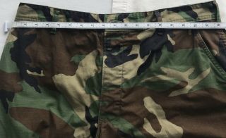 VINTAGE COMBAT WOODLAND CAMOUFLAGE TROUSERS MILITARY CARGO PANTS - 36”Waist X32” L 6