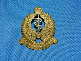 Wwi - Wwii Zealand Cap Hat Badge,  Medical Corps Reinforcements (192)