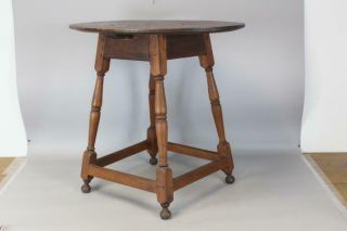 GREAT EARLY 18TH C WILLIAM AND MARY OVAL TOP STRETCHER BASE TAVERN TABLE 3