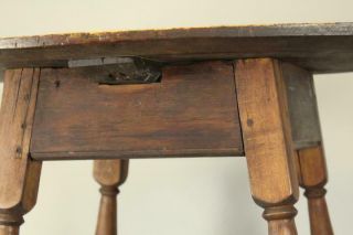 GREAT EARLY 18TH C WILLIAM AND MARY OVAL TOP STRETCHER BASE TAVERN TABLE 8