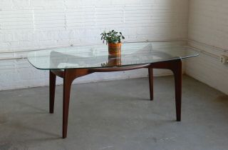 Adrian Pearsall For Craft Associates Sculpted Walnut Dining Table
