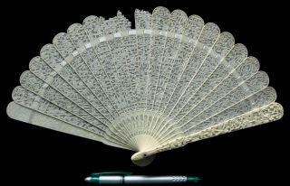Fine Antique Chinese Canton Brise Export Fan Eventail 清朝 嘉慶帝 Qing Era Ca.  1820