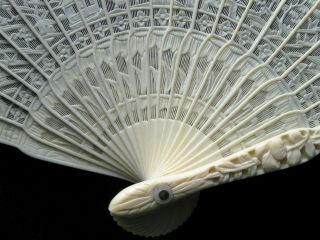 Fine Antique Chinese Canton Brise Export Fan Eventail 清朝 嘉慶帝 Qing Era ca.  1820 3
