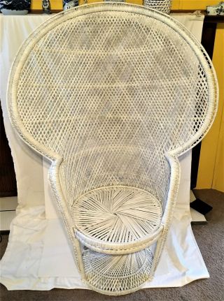 Vtg White Wicker Chair Rattan Peacock Fan Back 52.  5 "