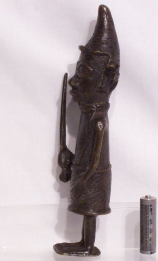 Very old Benin cast bronze figure of a warrior with large sword 4