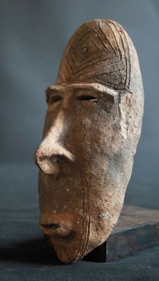 Amulet mask,  terracotta,  Panitem,  Pora Pora culture 2