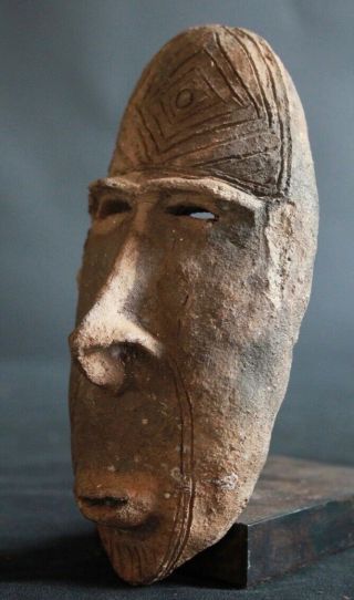 Amulet mask,  terracotta,  Panitem,  Pora Pora culture 7