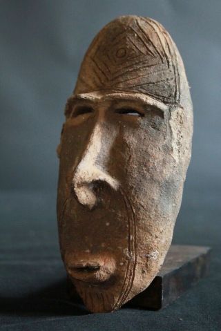 Amulet mask,  terracotta,  Panitem,  Pora Pora culture 9