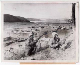 1950 Usmc Marines On Sniper Hunt Chosin Reservoir Korea News Photo