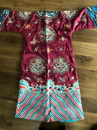 Chinese embroidered silk robe 2