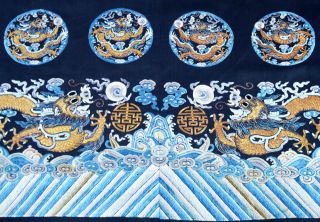 19th ANTIQUE CHINESE EMBROIDERY SILK PANEL QING DYNASTY DRAGON 4