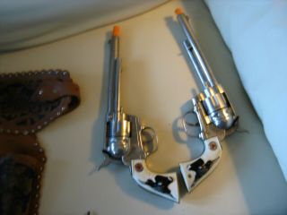 toy cap guns hubley cowboy 2 gun set with holster 2