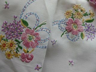 VINTAGE HAND EMBROIDERED TABLECLOTH=BEAUTIFUL FLOWER BOUQUETS - SO LOVELY 3