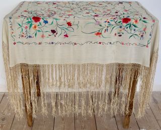Stunning Vintage Embroidered Ivory Silk Piano Shawl Tablecloth 11